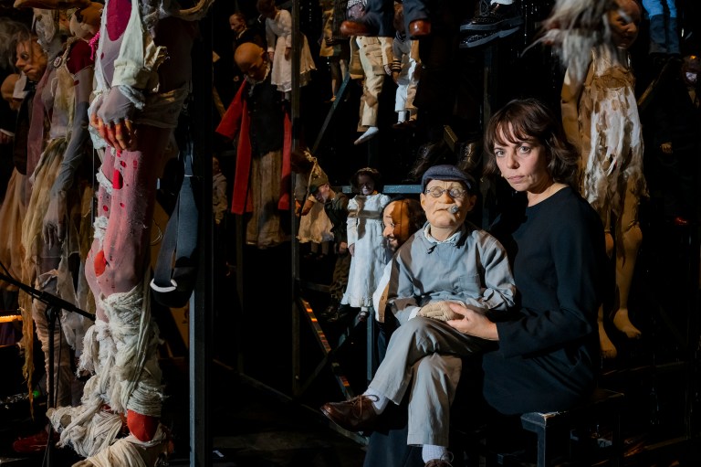 Sarah Ralfs Suse Wächter’s Brecht’s Ghosts at the Berliner Ensemble – by Sarah ...